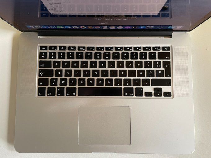 MacBook PRO 15" i7 8 Go 512 Go SSD - Rétina AZERTY - Français  -  
