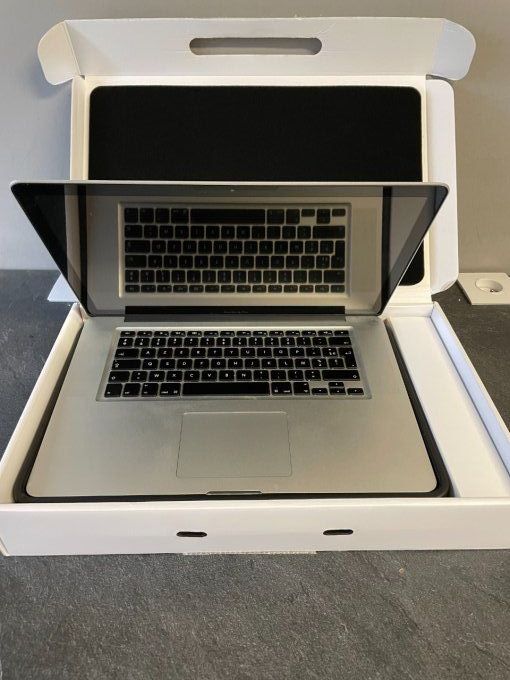 MacBook PRO 15" i7 4 Go 256 Go SSD - AZERTY - Français  - 