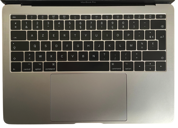 MacBook AIR 13" (2017) - Core i5 1,8 GHz 128 SSD - 8 Go AZERTY - Français - avec boite
