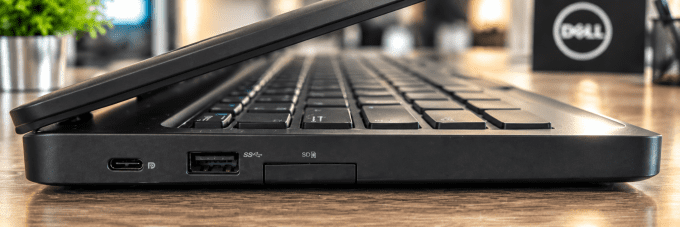 Dell Latitude 5580 15,6" – Intel Core i5-7300U – 8 Go RAM – SSD 256 Go – Windows 11 Pro 25H2 -