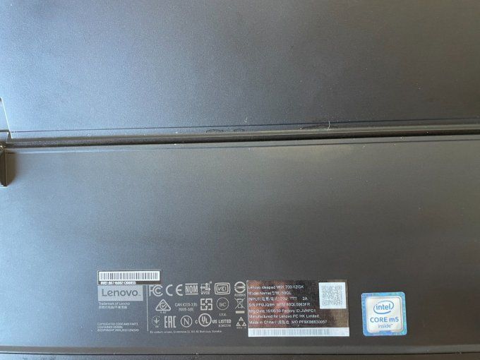 Lenovo Ideapad MIIX 700-12ISK - 8Go - 256Go SSD - AZERTY Francais