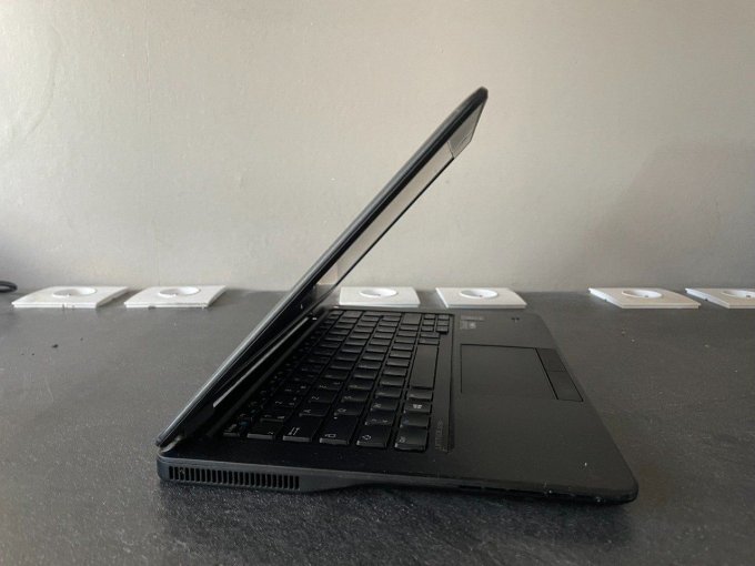 Dell Latitude E7250 12" Core i5 2,43GHz - SSD 128 Go - 8 Go AZERTY - Français -