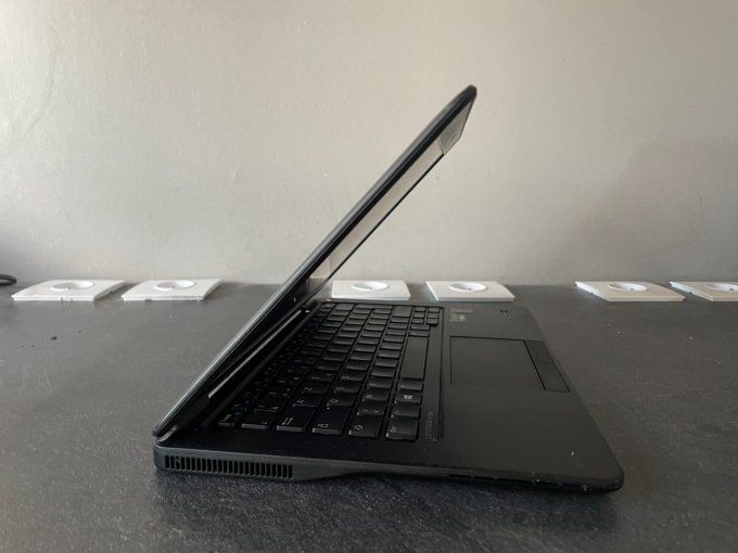 Dell Latitude E7250 12" Core i5 2,43GHz - SSD 128 Go - 8 Go AZERTY - Français