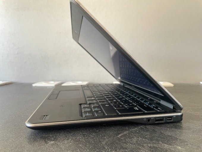 Dell Latitude E7240 12" Core i5 1,9 GHz - SSD 256 Go - 8 Go AZERTY - Français -