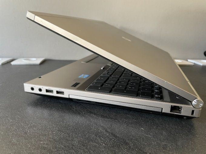 HP EliteBook 8560P 15,6" Core i5 2,6 GHz - HDD 500 Go - 4 Go AZERTY - 