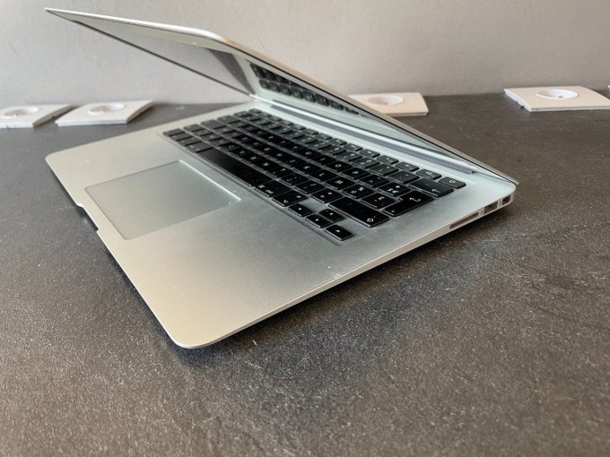 MacBook Air 13" i5 8 Go 128Go SSD fin 2017 - AZERTY - Français  - 