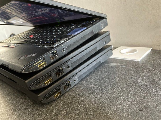 Lenovo X220 12,5" i5 4Go 500 Go - wifi - bluetooth - AZERTY - FRANCAIS