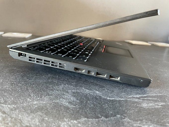 LENOVO THINKPAD x260 i5/ 8Go/ wifi/ webcam/ écran 12.5“ -