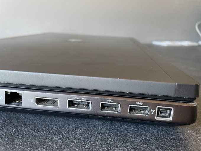 HP EliteBook Workstation 8770W 17" Core i7 2,7 GHz - SSD  256 Go - 16 Go AZERTY - +Microsoft Office 