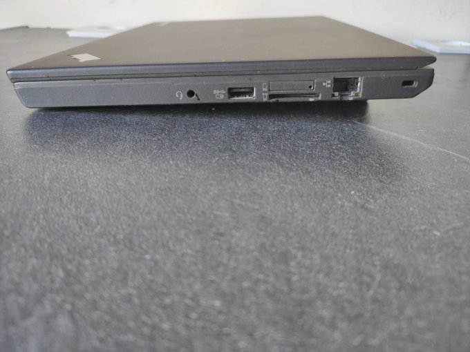 Lenovo ThinkPad X240 12" Core i5 1,6 GHz - 4 Go AZERTY Windows 10 pro 