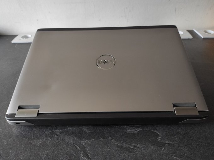 Dell Vostro 3560 15,6" Core i3 2,4 GHz - 500 Go - 4 Go AZERTY