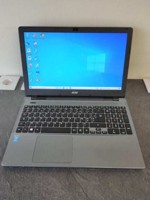 Acer Aspire E5-571G-15,6" Core i3 1,7 GHz - SSD 256 Go - 4 Go AZERTY