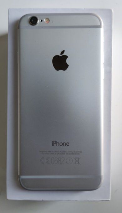iPhone 6 16 Go - Argent - Débloqué
