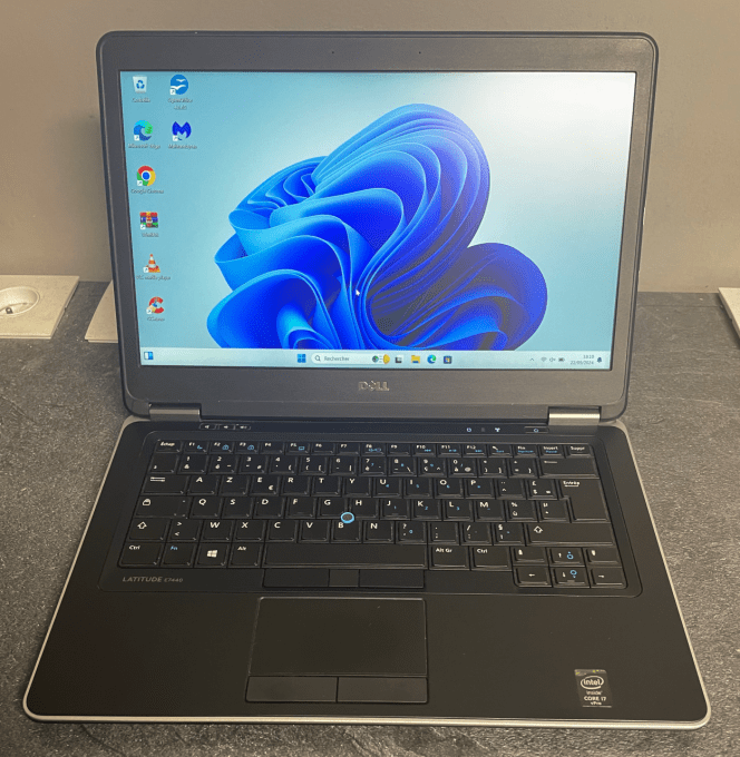 Dell Latitude E7240 12,5" Core i5  1,60 GHz -  256 Go - 8 Go AZERTY - Français  - 