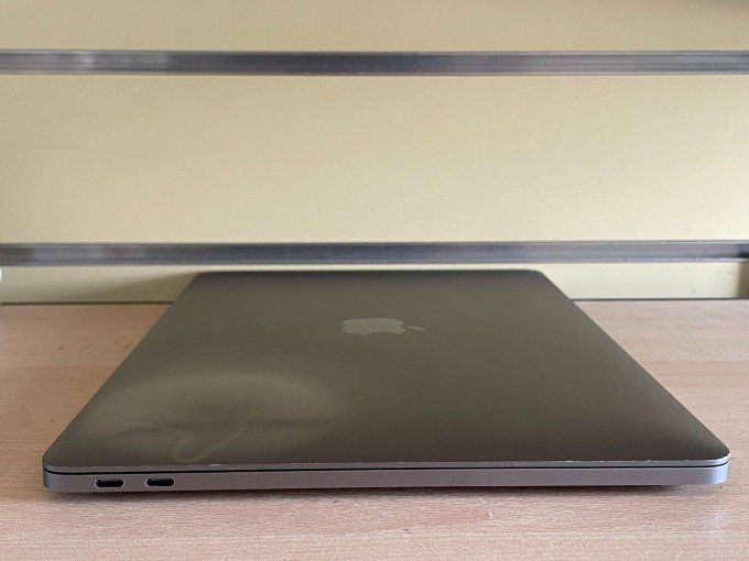 MacBook Pro 13" Retina (2017) - Core i5 2.3 GHz 1000Go SSD nVme - 16Go AZERTY - Français - 