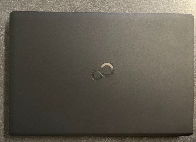 Fujitsu Lifebook A555 8Go 256 SSD Wifi Webcam Bluetooth AZERTY Français