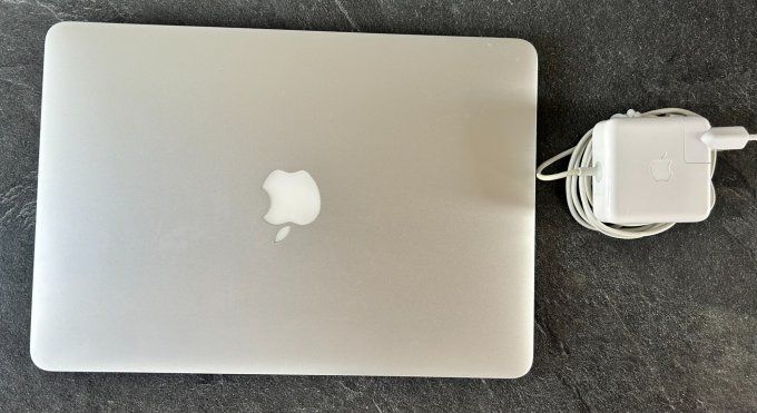 MacBook Pro 13" rétina (2015) i5 128 SSD 16GO  - AZERTY - Français  - couleur Argent