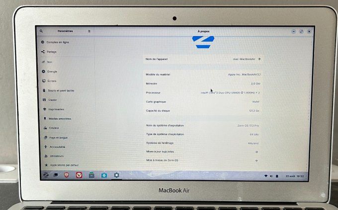 Apple Macbook Air 11 " A1370 Late 2010 Core 2 Duo RAM 2GB SSD 120GB