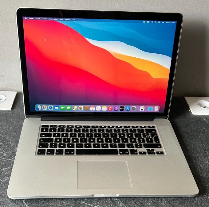 MacBook PRO 15" i7 16 Go 128 Go SSD - Rétina AZERTY - Français  -  MacOs Bigsur 2023