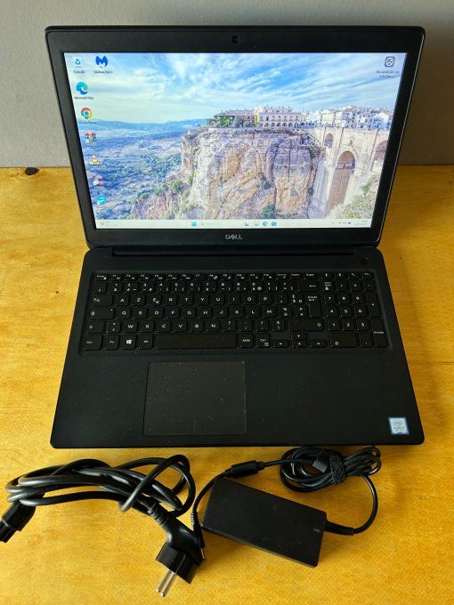 Dell Latitude 3500 15" Core i3 2,10 GHz - 256 Go SSD- 8 Go AZERTY - Français  AZERTY -