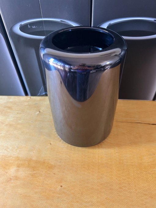 Mac Pro (Fin 2013) Xeon E5 3,5 GHz - SSD 256 Go - 16 Go - Neuf