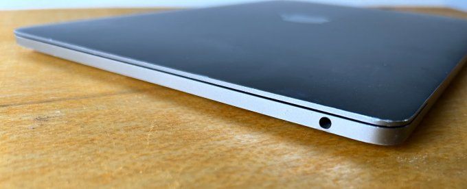 MacBook PRO 13" i5 8 Go 128 Go SSD - Rétina AZERTY - Français - MacOs Ventura 2025