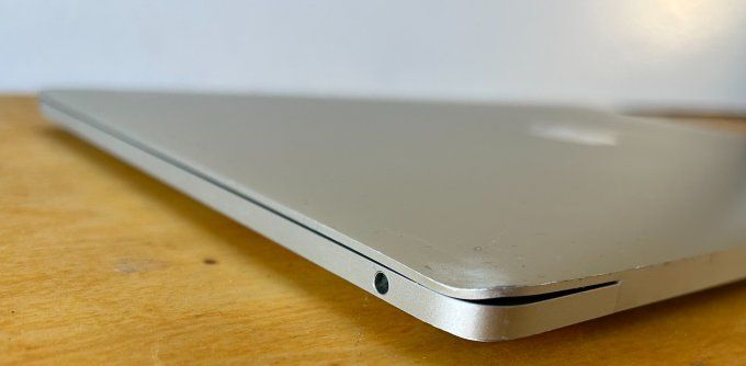 MacBook PRO 13" i5 8 Go 256 Go SSD - Rétina AZERTY - Français - MacOs  -Ventura 2025 -