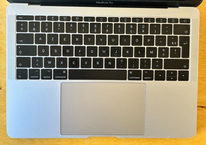 MacBook PRO 13" i5 8 Go 256 Go SSD - Rétina AZERTY - Français - MacOs  -Ventura 2025 -