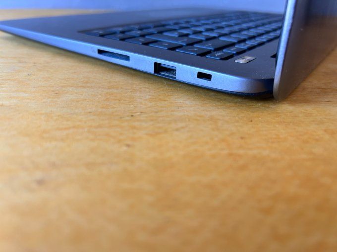 Asus E403S 14" Core quad 1.60 GHz - SSD 128 Go - 4 Go seul ou complèt