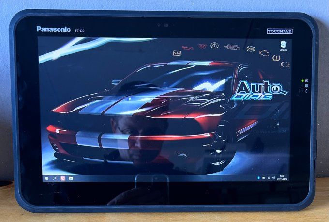 Panasonic Toughpad FZ-Q2 12" m5-6Y57 8 Go 256Go SSD Wifi Bluetooth HDMI seule ou complète
