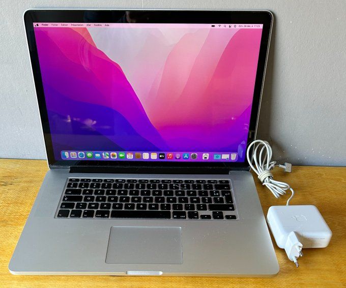 MacBook PRO 15" i7 16 Go 512 Go SSD - AZERTY - Français  - 