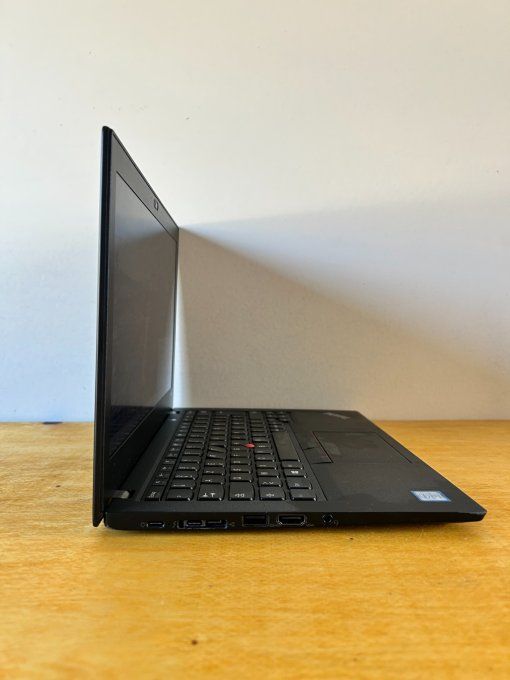 LENOVO THINKPAD x280 / i5 / 8Go / 256Go SSD / wifi / webcam / écran 12.5“  Windows 11 pro - 