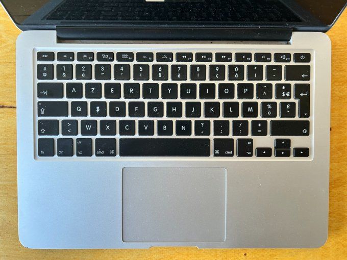 MacBook Pro 13" rétina i5 128 SSD 4GO  - AZERTY - Français  -MacOs Séquoia 2025