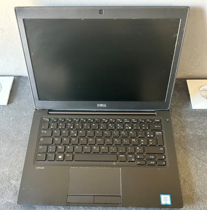 Dell Latitude E7280 12" Core i5 2,40GHz - SSD 256 Go - 8 Go AZERTY - Français - 