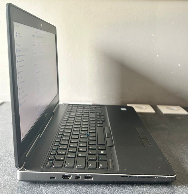 Dell Precision 7520 i7 256SSD 8Go Wifi Bluetooth Windows 11 pro 