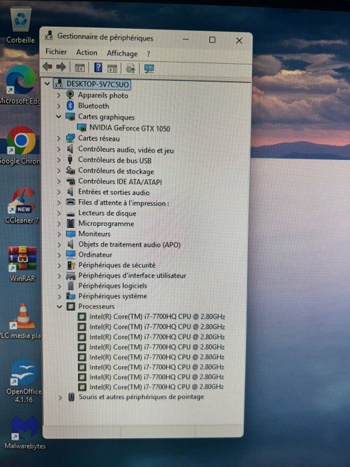 ASUS AiO ZN242iFD Tout-en-un 23,8", Core i7-7700HQ 2,8 GHz 16 Go HHD 1 To + SSD 256 Go