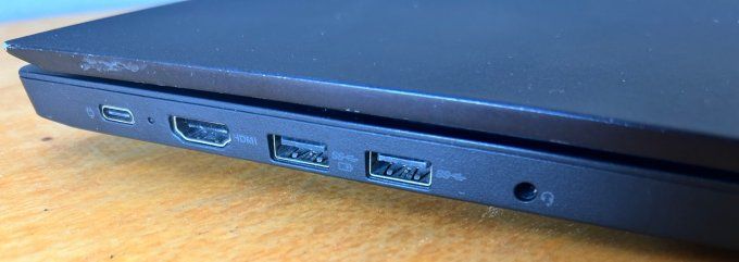Lenovo Thinkpad E580 15,6" i5  8Go  256Go SSD AZERTY - Français -Windows 11 pro - 