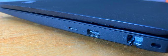Lenovo Thinkpad E580 15,6" i5  8Go  256Go SSD AZERTY - Français -Windows 11 pro - 