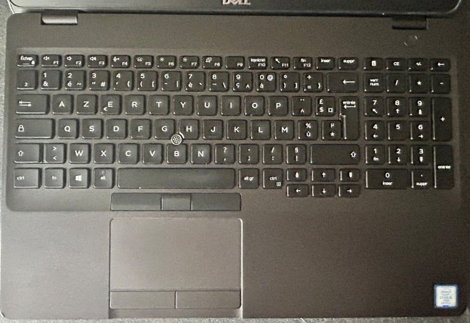 Dell Latitude 5500 15,6" – Intel Core i5-8365U – 16 Go RAM – SSD 256 Go – Windows 11 Pro 25H2 - Copi
