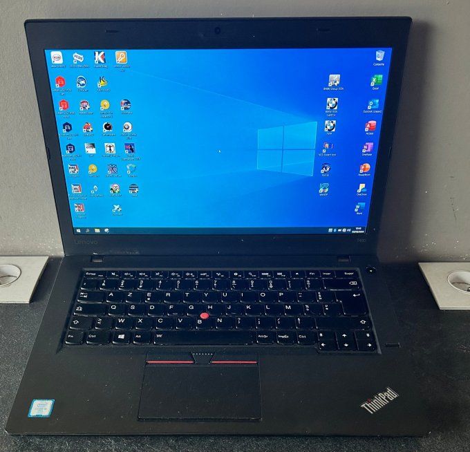 LENOVO THINKPAD T460 / i5 / 8Go / 500Go HHD / wifi / webcam / écran 14“ Windows 10 pro -