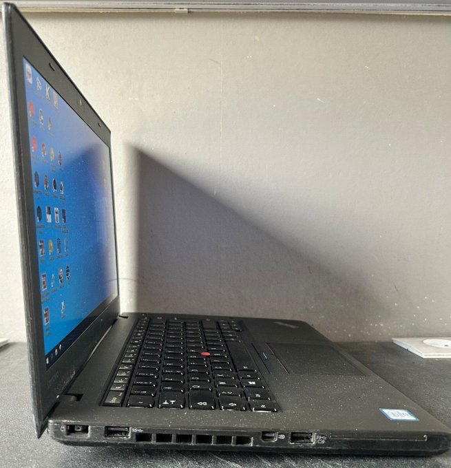 LENOVO THINKPAD T460 / i5 / 8Go / 500Go HHD / wifi / webcam / écran 14“ Windows 10 pro - 