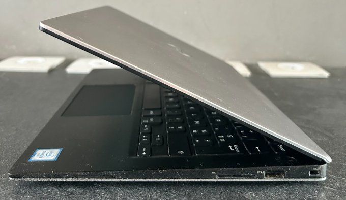 Dell XPS 13 9350 Tactile – Intel Core i5 – 8 Go – SSD 256 Go – AZERTY
