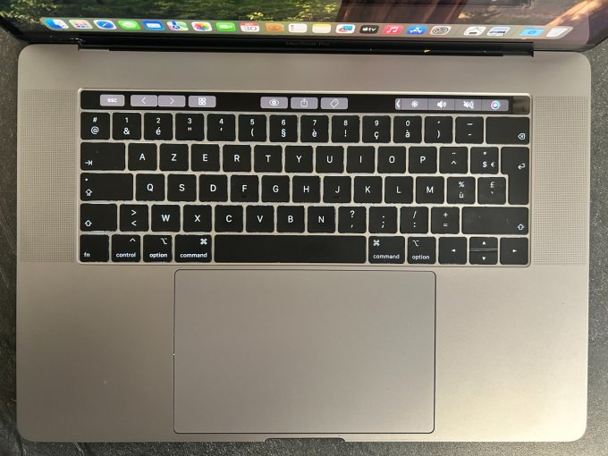 MacBook PRO 15" 2018 i7 16Go 512Go SSD - Rétina AZERTY - Français - MacOs Sequoia 2026