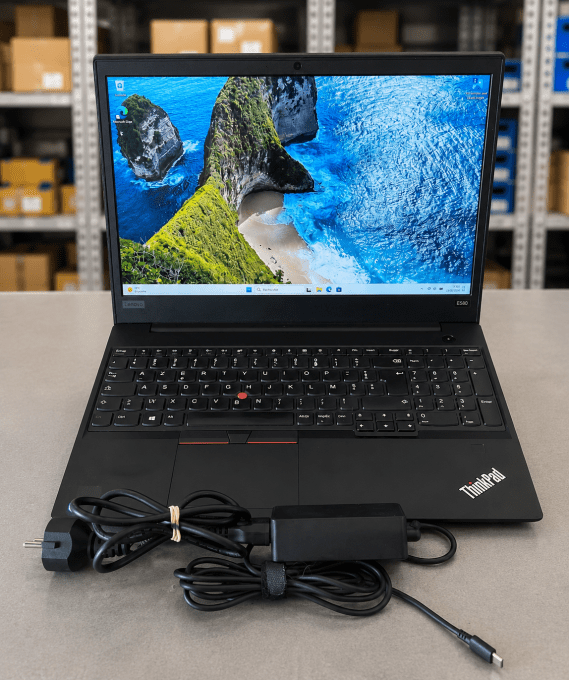 Lenovo Thinkpad E580 15,6" i5  8Go  256Go SSD AZERTY - Français -Windows 11 pro - 